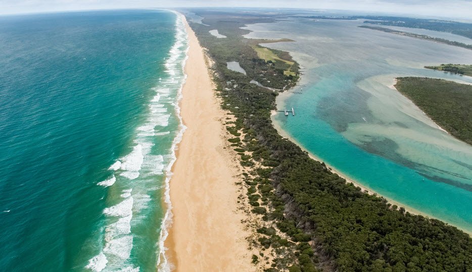 Ninety Mile Beach, Australia